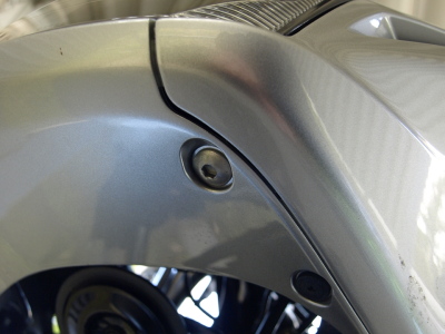 CB400SB：整備：カウルの外し方